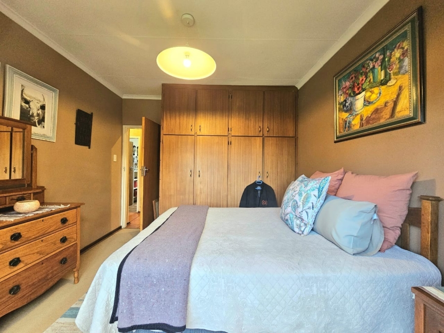 5 Bedroom Property for Sale in Miederpark North West
